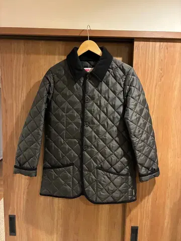 새상품 Traditional Weatherwear 퀼팅 자켓 38