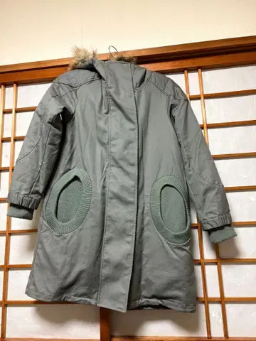 츠모리치사토 후드 부착 모즈 코트