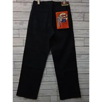 다크 그레이 치노 팬츠 스트레이트 레그