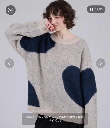 베이지 네이비 하트 무늬 니트 L