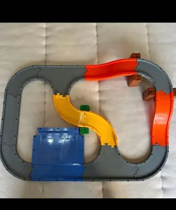 토미카 시스템 세트와 연결! 펼쳐지는 도로