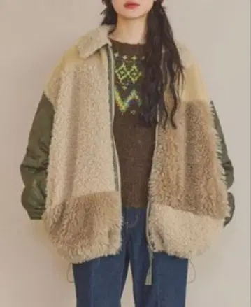 새상품 택 포함 니코앤드 패치워크 보아 블루종 베이지