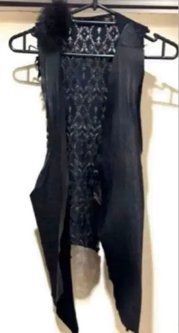 hyde 착용 계열 if 가죽 베스트 sindbaad 라르크