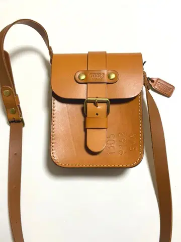 HERZ CP-97 숄더백 각인