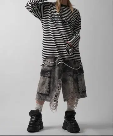 보더 데미지 롱T grancy 느낌