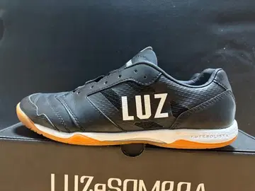 루스이슨 브라 axis1 풋살화