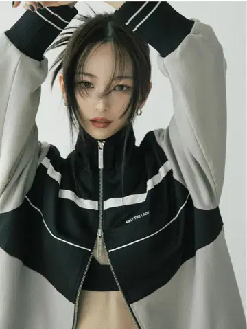 melt the lady cropped jerse