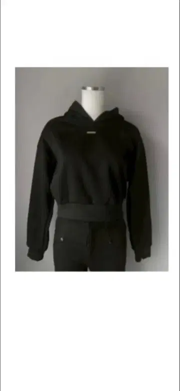 DIANTE 후드 부착 크롭 맨투맨