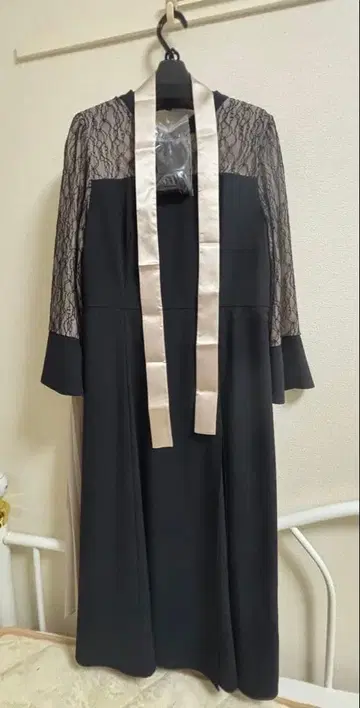 스탠드 카라 슬릿 원피스 + 플리츠 스커트 / 셋업