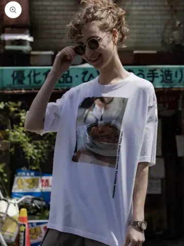 [ 인기 완판 ] soyy 소이 Photo Tee 나폴리탄