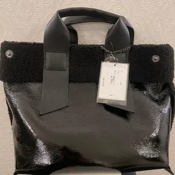 숄더백 블랙 합성 피혁 퍼