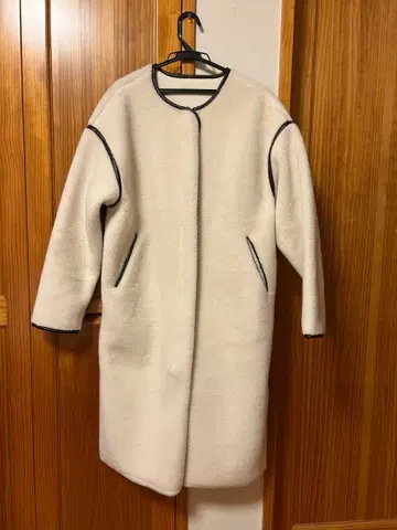 BEAMS 보아 롱 코트