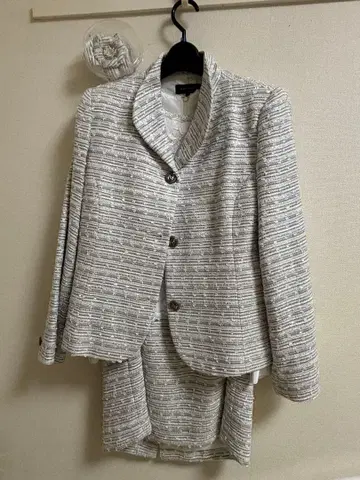 화이트 계열 트위드 스커트 수트