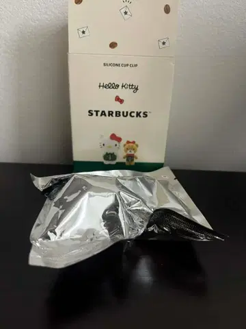 헬로키티 x 스타벅스 헬로키티의 후치코