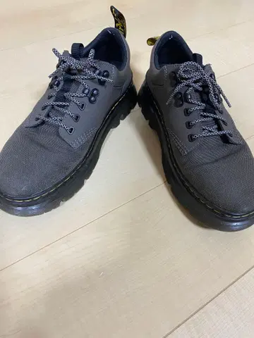 Dr.Martens 닥터마틴 스니커즈 [ 중고 ]