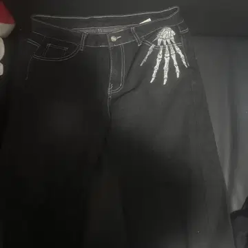스켈레톤 프린트 블랙 데님 팬츠