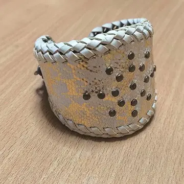 서브 컨셔스 레더 팔찌 소가죽 Y2K