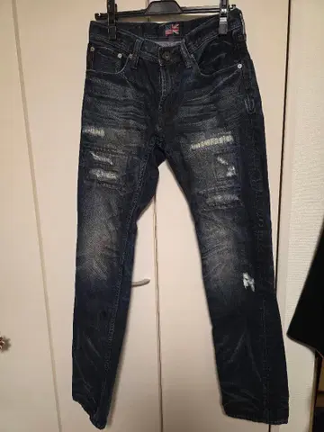 Lyric 데미지 가공 데님 팬츠