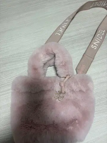 SNIDEL 퍼 숄더백 핑크