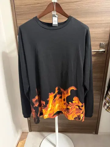 미사용 MINEDENIM FIRE PATTERN 롱T 파이어 패턴