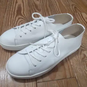 레시피 화이트 가죽 스니커즈 22.5cm