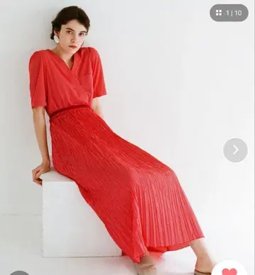 CLANE 빨간색 플리츠 스커트 사이즈 0