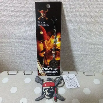 캐리비안의 해적 키링과 스트랩 2개 세트