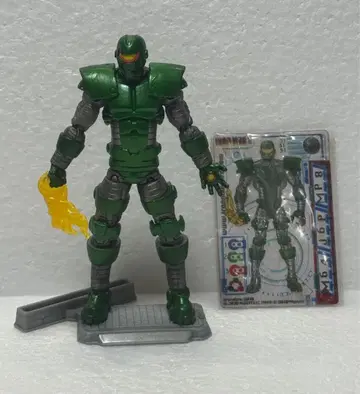 마블 유니버스 티타늄맨 피규어