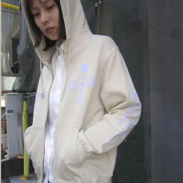 shury labyrins 후디 후드티