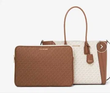 새상품 마이클코어스 브라운과 화이트 토트백