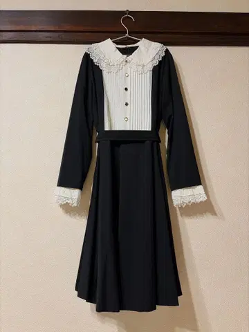 제인 마플 레이스 옷깃 원피스 블랙