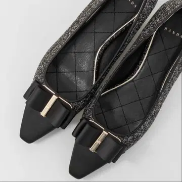 RANDA 콤비 마테리얼 리본 플랫 펌프스