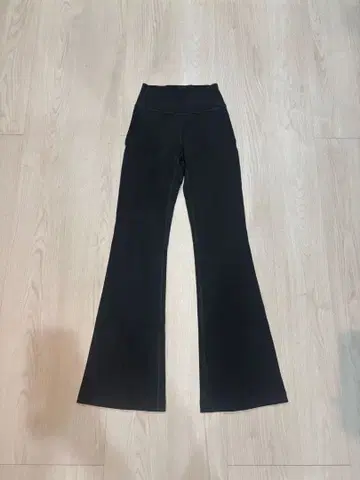 lululemon 룰루레몬 Groove 하이라이즈 플레어 팬츠 포켓 부착