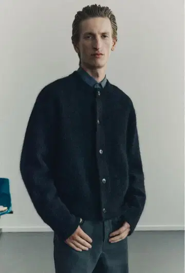 이번 시즌 H&M ATELIER 25FW 릴랙스핏 모헤어 가디건