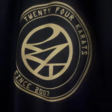 TWENTY FOUR KARATS 블랙 저지 새상품급