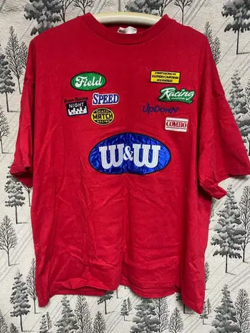 T셔츠: 레드 패치 디자인