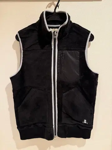 플리스 블랙 베스트