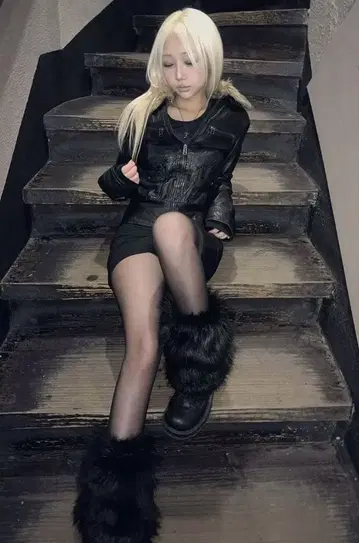 y2k 그런지 퍼 레그 워머 블랙 미밈 셀렉