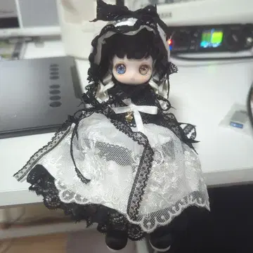 부서진 별의 궤적 인형