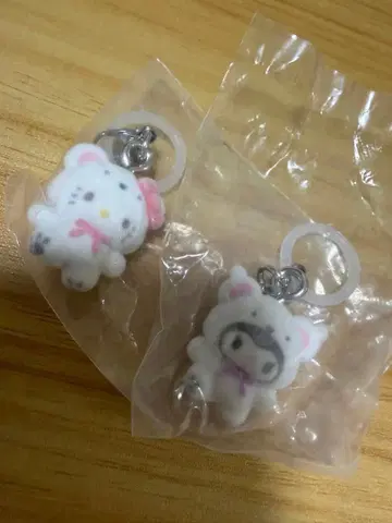 산리오 메지루시 액세서리 복슬복슬 스노우 쿠로미 키티