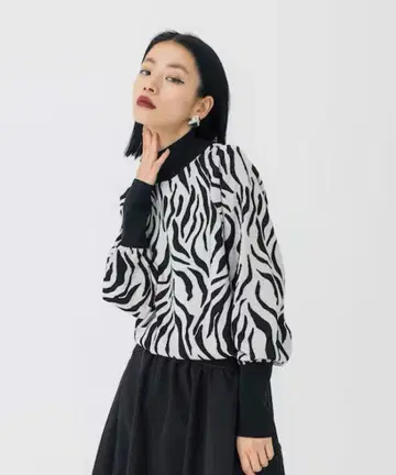 [ UNITED TOKYO ] 볼륨 슬리브 니트