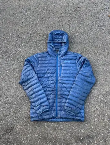 마모트 후드 부착 다운 자켓 파랑