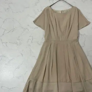 새상품급 JUSGLITTY 일본제 절개 반팔 플리츠 무릎 기장 원피스 1