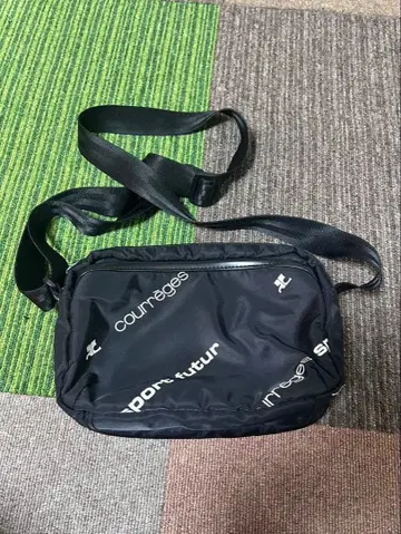 쿠레쥬 쿠레쥬 로고 숄더백 블랙