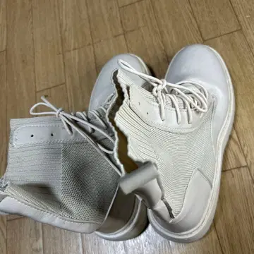 GU 새상품 화이트 하이컷 통굽 부츠