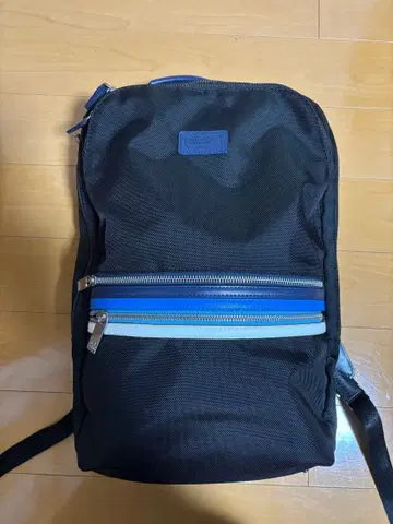 베네통 블랙 백팩