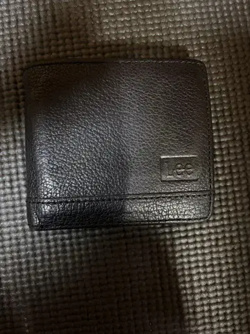 Lee 소가죽 블랙 지갑
