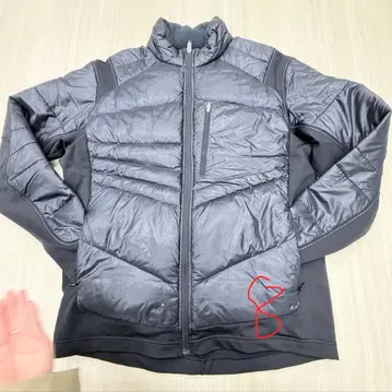 데상트 다운 자켓 블랙 플리스 라이닝