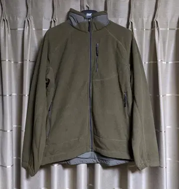 이토요카도 pbi 자켓 사이즈 M 카키 컬러