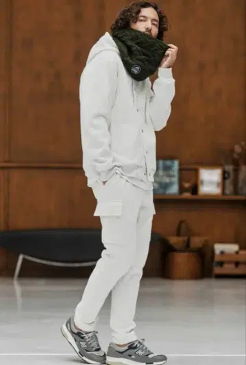 새상품 [ CAMBIO ] 속기모 맨투맨 카고 팬츠